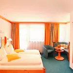 酒店 Samnaunerhof Vital-hotel 3*