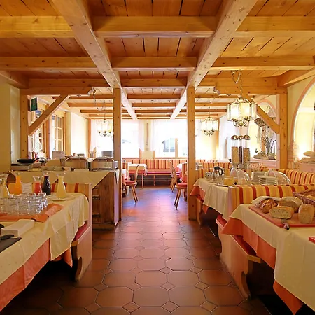 Samnaunerhof Vital-hotel Hotel