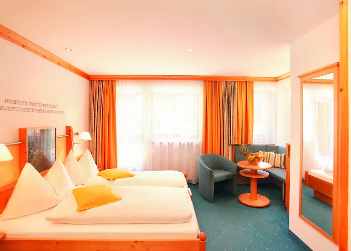 Отель Samnaunerhof Vital-hotel 3*