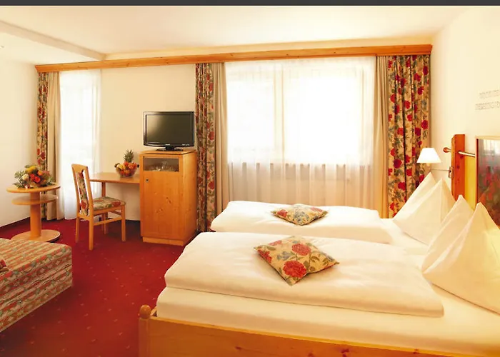 Samnaunerhof Vital-hotel Отель Замнаун