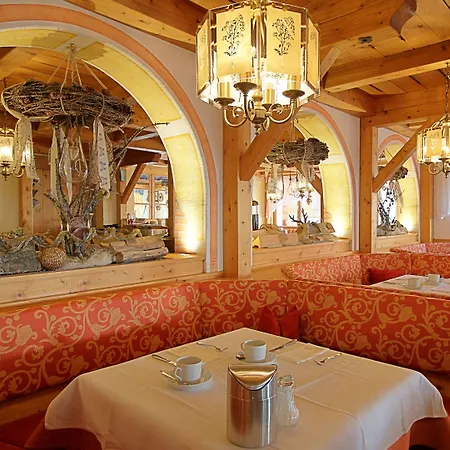 Samnaunerhof Vital-hotel Отель 3*