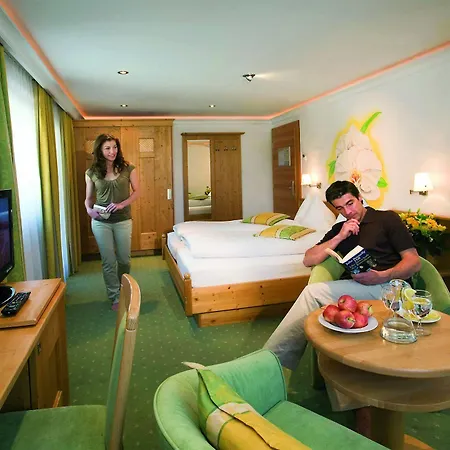 Hotel Samnaunerhof Vital-hotel 3*